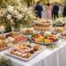 découvrez nos astuces et conseils pour réussir la présentation d'un buffet de mariage élégant et gourmand, qui séduira tous vos invités.