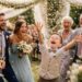 découvrez comment l'humour apporte légèreté et joie aux images de mariage, capturant des moments authentiques et mémorables.