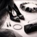 découvrez les accessoires idéaux pour sublimer votre robe noire de mariée et créer un look élégant et unique pour le grand jour.